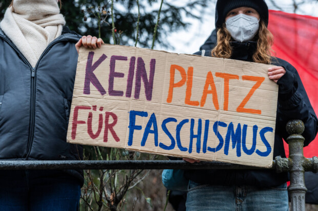 Der Faschismus rotiert