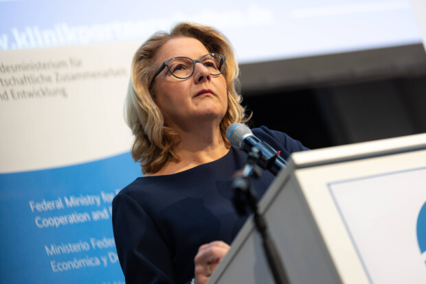 Schulze kritisiert US-Entwicklungspolitik: Deutschland soll einspringen