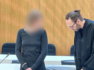 Inhaftierte Antifa-Terroristin erhält trotz Mordversuch Bundeskunstpreis