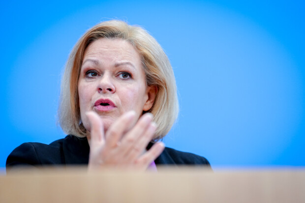 Faesers Solingen-Versprechen: Markige Sprüche, aufgeflogen