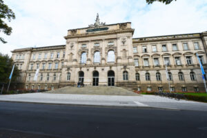 Der Angriff auf die Freiheit der Lehre und Forschung läuft