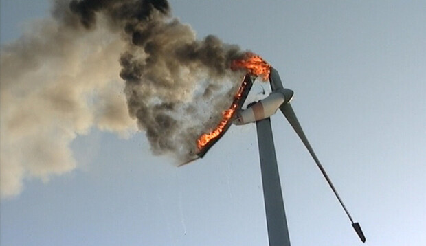 Brennendes Windrad in Bremervörde – Symbol einer Energiepolitik ohne Sicherheitsnetz