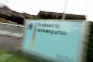 Die abenteuerliche Argumentation gegen die AfD: Extremist ist, wer von einem historischen Volk spricht