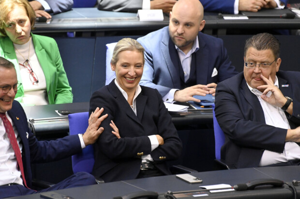 Das Gelächter der Bösen und die Heiterkeit der Guten