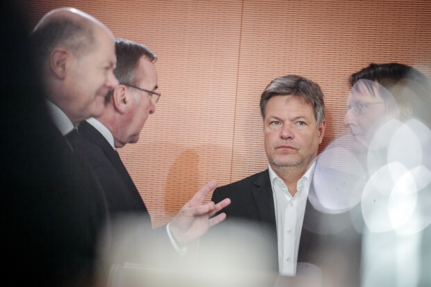 Exklusiv: 88,7 Millionen Euro für Regierungs-PR – der Steuerzahler stemmt die Show