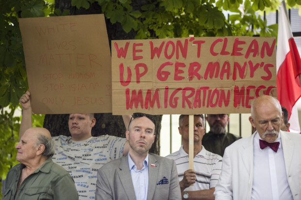 Wie Deutschlands Migrationspolitik Europa spaltet