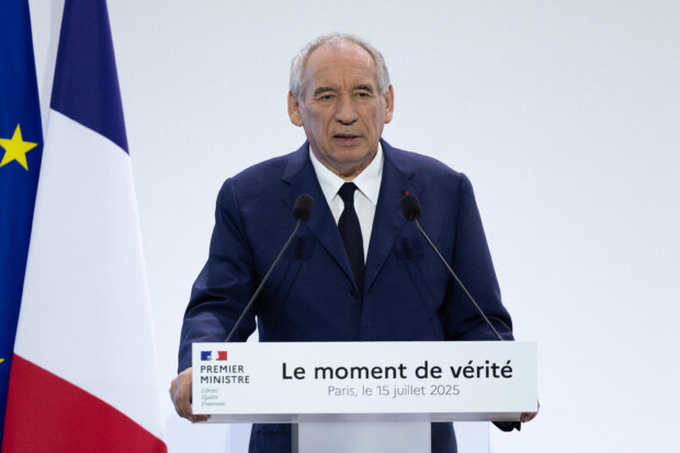 Frankreich versucht sich am Haushalt