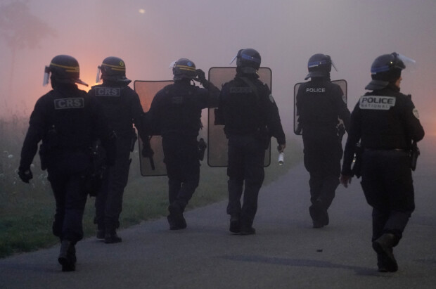 Frankreich: Attacken auf Autos und Polizisten – Migrantenguerilla für ungestörten Drogenhandel